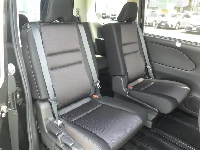 日産 セレナ ハイウェイスター Vセレクション 千葉県 2018(平30)年 4.5万km ダイヤモンドブラック エマージェンシーブレーキ/クルーズコントロール/ハンズフリー両側パワースライドドア/9インチ純正SDナビ/地デジTV/【BD/DVD/CD再生機能】/アラウンドビューモニター/ドライブレコーダー（DJ4-D）/革巻きステアリング/ステアリングスイッチ/ETC/LEDヘッドライト/フォグライト/ウインカーミラー/コーナーセンサー/純正16インチアルミホイル/サイド/カーテンエアバッグ/インテリジェントキー