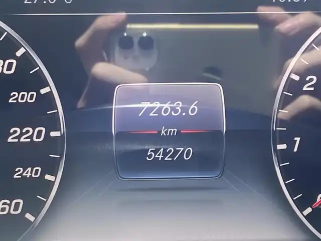 メルセデス・ベンツ Ｅ２００ アバンギャルド スポーツ 栃木県 2016(平28)年 5.5万km ポーラホワイト レーダーセーフティパッケージ/全方位カメラ/純正ナビ/フルセグ /パワーシート/シートヒーター/ハーフレザー/アンビエントライト/LED/ETC/純正19インチAW