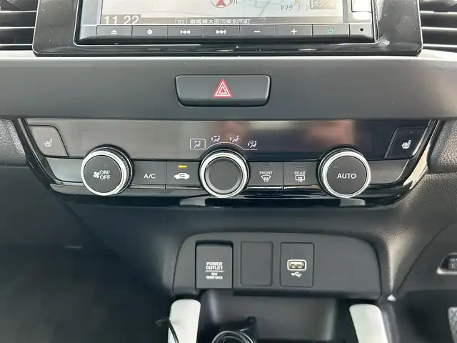 ホンダ フィット e:HEVホーム 群馬県 2023(令5)年 3.8万km プラチナホワイトパール ワンオーナー/純正SDナビ（）/ホンダセンシング/・パーキングサポートブレーキ/・急アクセル抑制機能/・ブラインドスポットインフォメーション/・トラフィックジャムアシスト/・衝突軽減ブレーキ/・先行車発進お知らせ機能/・歩行者事故低減ステアリング/・路外逸脱抑制機能/・標識認識機能/・アダプティブクルーズコントロール/・オートハイビーム/ライトレベライザー/電動格納ミラー/革巻きステアリング
