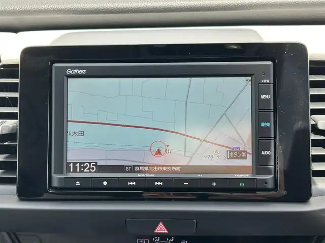 ホンダ フィット e:HEVホーム 群馬県 2023(令5)年 3.8万km プラチナホワイトパール ワンオーナー/純正SDナビ（）/ホンダセンシング/・パーキングサポートブレーキ/・急アクセル抑制機能/・ブラインドスポットインフォメーション/・トラフィックジャムアシスト/・衝突軽減ブレーキ/・先行車発進お知らせ機能/・歩行者事故低減ステアリング/・路外逸脱抑制機能/・標識認識機能/・アダプティブクルーズコントロール/・オートハイビーム/ライトレベライザー/電動格納ミラー/革巻きステアリング