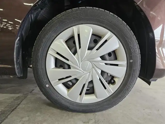 ダイハツ ミラ イース X リミテッド SAⅢ 鹿児島県 2021(令3)年 1.8万km プラムブラウンクリスタルマイカ 〇社外ナビ/〇フルセグTV/〇バックカメラ/〇ドライブレコーダー/〇ETC/〇スマートアシスト３/〇衝突回避支援ブレーキ機能/〇衝突警報機能（対車両・歩行者）/〇車線逸脱警報機能/〇コーナーセンサー（フロント・リア）/〇LEDヘッドランプ/〇オートライト/〇パワーウィンドウ/〇ダイヤル式マニュアルエアコン/〇純正14インチフルホイールキャップ/〇リモコンキー/〇禁煙車