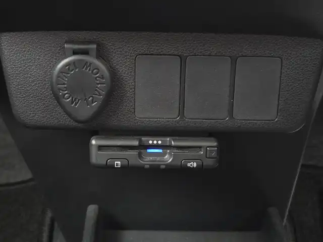 ダイハツ ミラ イース X リミテッド SAⅢ 鹿児島県 2021(令3)年 1.8万km プラムブラウンクリスタルマイカ 〇社外ナビ/〇フルセグTV/〇バックカメラ/〇ドライブレコーダー/〇ETC/〇スマートアシスト３/〇衝突回避支援ブレーキ機能/〇衝突警報機能（対車両・歩行者）/〇車線逸脱警報機能/〇コーナーセンサー（フロント・リア）/〇LEDヘッドランプ/〇オートライト/〇パワーウィンドウ/〇ダイヤル式マニュアルエアコン/〇純正14インチフルホイールキャップ/〇リモコンキー/〇禁煙車
