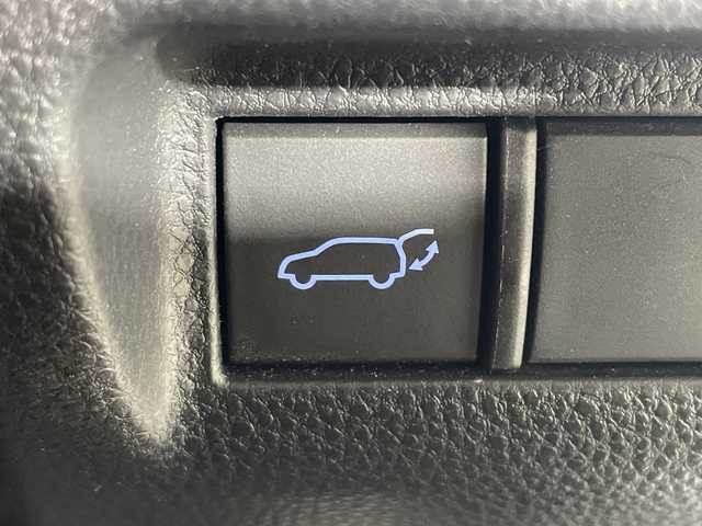 トヨタ ハリアー ハイブリッド Z 神奈川県 2020(令2)年 5.3万km プレシャスブラックパール 純正12.3型ディスプレイオーディオ/(Bluetooth　フルセグ　USB　Miracast AM FM)/T-connectナビ機能付き/JBLプレミアムサウンド/レーダークルーズコントロール/トヨタセーフティセンス/プリクラッシュセーフティシステム/レーントレーシングアシスト/ブラインドスポットモニター/リアクロストラフィックアラート/パーキングサポートブレーキ/ロードサインアシスト/パノラミックビューモニター/ヘッドアップディスプレイ/オートブレーキホールド/電子パーキング/ハンズフリーパワーバックドア/デジタルインナーミラー/ビルトインETC2.0/プロジェクター式LEDオートライト/オートマチィックハイビーム/フォグランプ/ハーフレザーシート/運転席パワーシート/純正フロアマット