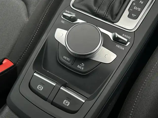 アウディ Ｑ２ 30TFSIスポーツ 茨城県 2020(令2)年 2.6万km ミトスブラックメタリック アシスタンスＰＫＧ　/ＡＣＣ　/ＬＫＡ　/バーチャルＣＰ　/ナビ　/１２セグ　/ＣａｒＰｌａｙ　/ＢＴ　/ＤＶＤ　/Ｂカメラ　/パーキングエイド　/シートヒーター　/ＰＷテールゲート　/ＬＥＤ　/オートハイビーム　/ＥＴＣ　/禁煙車