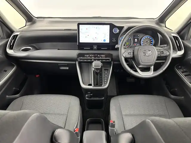 トヨタ ノア ハイブリッド G 埼玉県 2023(令5)年 1.5万km ホワイトパールクリスタルシャイン 純正ナビ（Bluetooth/DVD/AM/FM）/フルセグTV/バックカメラ/レーダークルーズコントロール/横滑り防止装置/レーンキープアシスト/盗難防止装置/プリクラッシュセーフティ/オートマチックハイビーム/LEDヘッドライト/両側パワースライドドア/ETC2.0/スマートキー