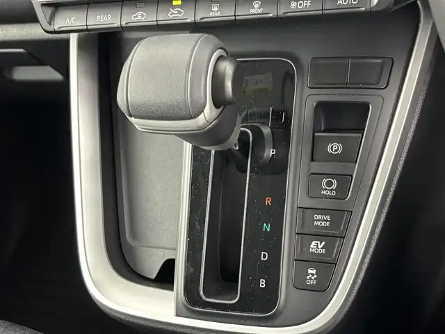 トヨタ ノア ハイブリッド G 埼玉県 2023(令5)年 1.5万km ホワイトパールクリスタルシャイン 純正ナビ（Bluetooth/DVD/AM/FM）/フルセグTV/バックカメラ/レーダークルーズコントロール/横滑り防止装置/レーンキープアシスト/盗難防止装置/プリクラッシュセーフティ/オートマチックハイビーム/LEDヘッドライト/両側パワースライドドア/ETC2.0/スマートキー