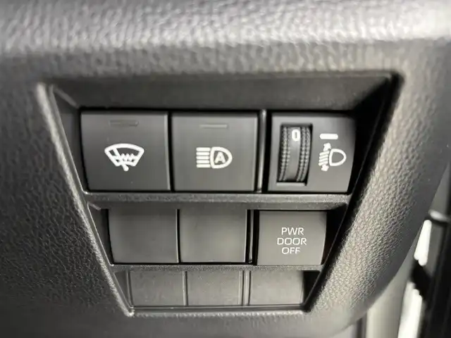 トヨタ ノア ハイブリッド G 埼玉県 2023(令5)年 1.5万km ホワイトパールクリスタルシャイン 純正ナビ（Bluetooth/DVD/AM/FM）/フルセグTV/バックカメラ/レーダークルーズコントロール/横滑り防止装置/レーンキープアシスト/盗難防止装置/プリクラッシュセーフティ/オートマチックハイビーム/LEDヘッドライト/両側パワースライドドア/ETC2.0/スマートキー