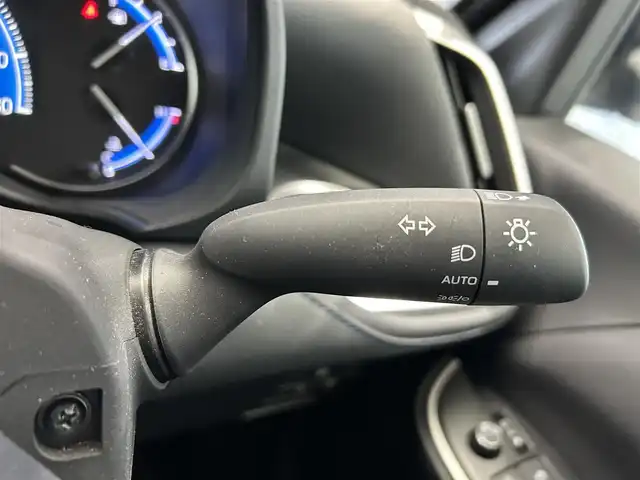 トヨタ ヴォクシー ハイブリッド S－Z 鹿児島県 2022(令4)年 1.6万km グリッターブラックガラスフレーク 禁煙車/快適利便パッケージ/トヨタセーフティセンス/デジタルインナーミラー/ナビ機能付き純正ディスプレイオーディオ/(Bluetooth/AppleCarPlay/AndroidAuto/Miracasut)/カラーヘッドアップディスプレイ/フロントフォグランプ/ステアリングリモコン/ステアリングヒーター/電動格納ミラー/タイプC充電ソケット/前席＋2列目シートヒーター