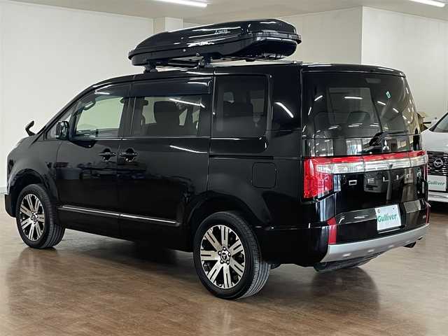 三菱 デリカＤ：５ G 道央・札幌 2019(令1)年 8.5万km ダイヤモンドブラックマイカ 4WD/社外メモリナビ/・フルセグTV/CD/DVD/BT/SD/USB/バックカメラ/社外ドライブレコーダー/両側パワースライドドア/社外エンジンスターター/レーダークルーズコントロール/ETC/電動パーキングブレーキ/ブレーキホールド/パドルシフト/アイドリングストップ/衝突被害軽減ブレーキ/誤発進抑制機能/車線逸脱警報システム/横滑り防止装置/オートライト/オートマチックハイビーム/LEDヘッドライト/フォグライト/3列シート/フロアマット/純正ドアバイザー/プッシュスタート/スマートキー/ウインカーミラー/純正18インチAW/Terzo製ルーフボックス/新車時保証書/取扱説明書