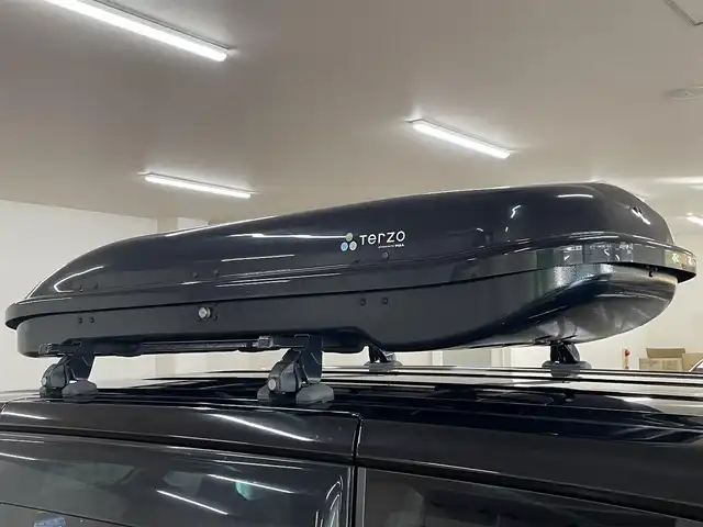 三菱 デリカＤ：５ G 道央・札幌 2019(令1)年 8.5万km ダイヤモンドブラックマイカ 4WD/社外メモリナビ/・フルセグTV/CD/DVD/BT/SD/USB/バックカメラ/社外ドライブレコーダー/両側パワースライドドア/社外エンジンスターター/レーダークルーズコントロール/ETC/電動パーキングブレーキ/ブレーキホールド/パドルシフト/アイドリングストップ/衝突被害軽減ブレーキ/誤発進抑制機能/車線逸脱警報システム/横滑り防止装置/オートライト/オートマチックハイビーム/LEDヘッドライト/フォグライト/3列シート/フロアマット/純正ドアバイザー/プッシュスタート/スマートキー/ウインカーミラー/純正18インチAW/Terzo製ルーフボックス/新車時保証書/取扱説明書