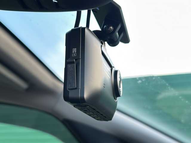 日産 セレナ 茨城県 2016(平28)年 1.8万km ダイヤモンドブラック 純正9インチナビ/Bluetooth/フルセグTV/AUX/アラウンドビューモニター/バックカメラ/全方位カメラ/デジタルインナーミラー/フリップダウンモニター/プロパイロット/両側パワースライドドア/ドライブレコーダー/踏み間違い防止装置/LEDヘッドライト/オートライト/純正16インチアルミホイール/衝突軽減システム/取扱説明書