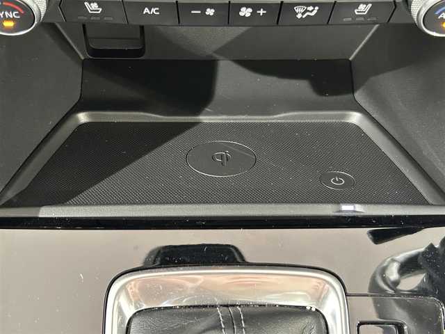 マツダ ＣＸ－５ XD エクスクルーシブモード 愛知県 2022(令4)年 1.9万km ソウルレッドクリスタルM 純正１０．２５インチナビ　/（Bluetooth/フルセグTV/CarPlay/USB/FM/AM)/ＢＯＳＥサウンド　/３６０°ビューモニター　/レーダークルーズコントロール　/衝突軽減ブレーキ/ワイヤレス充電　/シートヒーター　/ＥＴＣ　/電動バックドア　/メモリー機能付パワーシート　/パドルシフト　/ステアリングヒーター/ブラインドスポットモニター/車線逸脱警報/コーナーセンサー/黒革シート