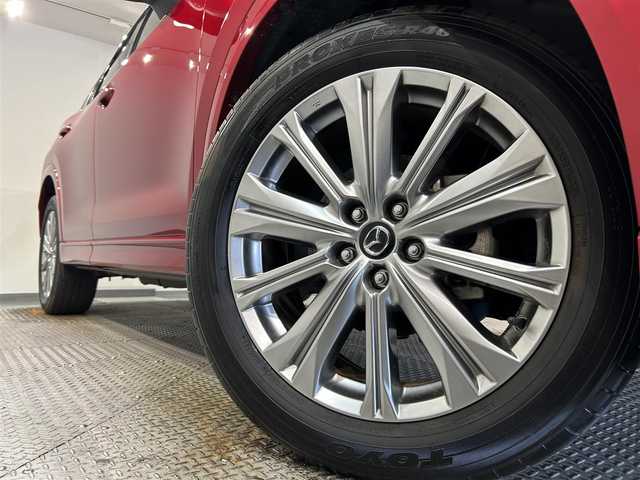 マツダ ＣＸ－５ XD エクスクルーシブモード 愛知県 2022(令4)年 1.9万km ソウルレッドクリスタルM 純正１０．２５インチナビ　/（Bluetooth/フルセグTV/CarPlay/USB/FM/AM)/ＢＯＳＥサウンド　/３６０°ビューモニター　/レーダークルーズコントロール　/衝突軽減ブレーキ/ワイヤレス充電　/シートヒーター　/ＥＴＣ　/電動バックドア　/メモリー機能付パワーシート　/パドルシフト　/ステアリングヒーター/ブラインドスポットモニター/車線逸脱警報/コーナーセンサー/黒革シート