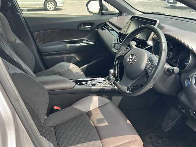 トヨタ Ｃ－ＨＲ G 千葉県 2017(平29)年 5.9万km メタルストリームM ナビＮＳＺＴ－Ｙ６６Ｔ　バックカメラ　ＴＶ　ＣＤ　Ｂｔ　ＥＴＣ　前後ドラレコ　追従型クルーズコントロール　ハーフレザー　シートヒーター　マット　前後コーナーセンサー　純正１８インチＡＷ　ＬＥＤライト