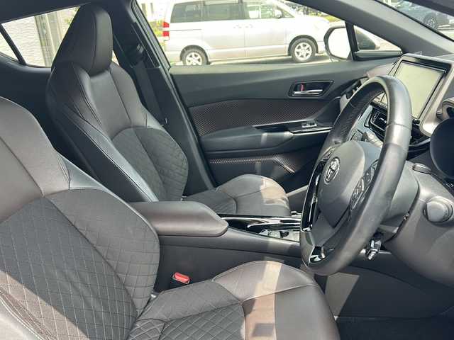 トヨタ Ｃ－ＨＲ G 千葉県 2017(平29)年 5.9万km メタルストリームM ナビＮＳＺＴ－Ｙ６６Ｔ　バックカメラ　ＴＶ　ＣＤ　Ｂｔ　ＥＴＣ　前後ドラレコ　追従型クルーズコントロール　ハーフレザー　シートヒーター　マット　前後コーナーセンサー　純正１８インチＡＷ　ＬＥＤライト