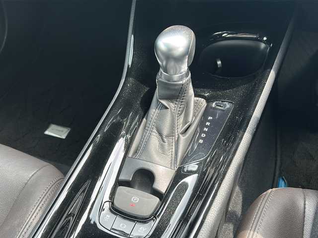 トヨタ Ｃ－ＨＲ G 千葉県 2017(平29)年 5.9万km メタルストリームM ナビＮＳＺＴ－Ｙ６６Ｔ　バックカメラ　ＴＶ　ＣＤ　Ｂｔ　ＥＴＣ　前後ドラレコ　追従型クルーズコントロール　ハーフレザー　シートヒーター　マット　前後コーナーセンサー　純正１８インチＡＷ　ＬＥＤライト