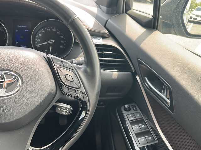 トヨタ Ｃ－ＨＲ G 千葉県 2017(平29)年 5.9万km メタルストリームM ナビＮＳＺＴ－Ｙ６６Ｔ　バックカメラ　ＴＶ　ＣＤ　Ｂｔ　ＥＴＣ　前後ドラレコ　追従型クルーズコントロール　ハーフレザー　シートヒーター　マット　前後コーナーセンサー　純正１８インチＡＷ　ＬＥＤライト