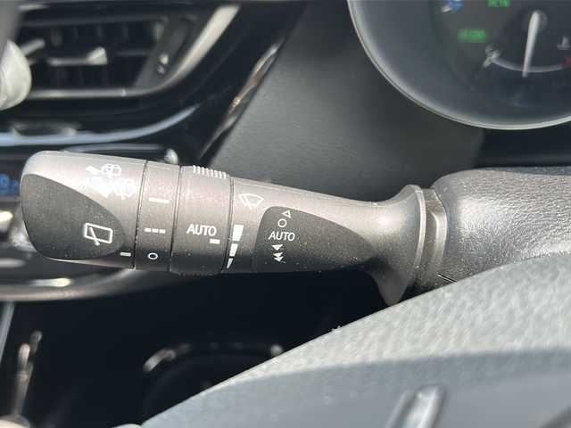 トヨタ Ｃ－ＨＲ G 千葉県 2017(平29)年 5.9万km メタルストリームM ナビＮＳＺＴ－Ｙ６６Ｔ　バックカメラ　ＴＶ　ＣＤ　Ｂｔ　ＥＴＣ　前後ドラレコ　追従型クルーズコントロール　ハーフレザー　シートヒーター　マット　前後コーナーセンサー　純正１８インチＡＷ　ＬＥＤライト