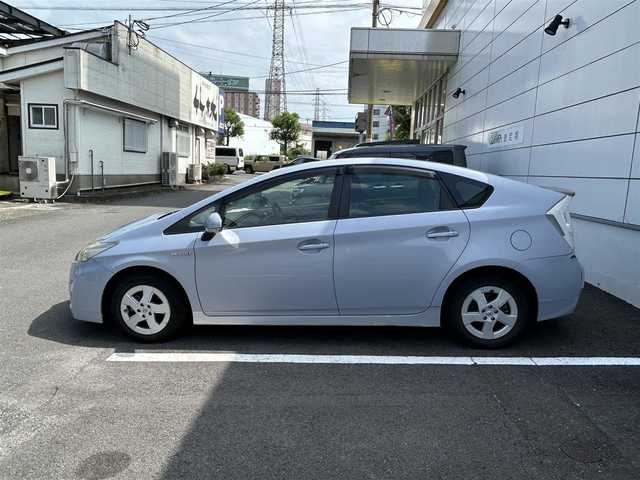 トヨタ プリウス L 長崎県 2010(平22)年 5.2万km アイスバーグシルバーマイカメタリック 純正CD/アイドリングストップ/プッシュスタート/電動格納ミラー/オートライト/純正フロアマット/ABS/スマートキー
