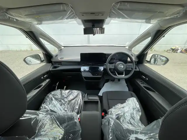 日産 セレナ e－パワー ハイウェイスター V 千葉県 2025(令7)年 0.1千km プリズムホワイト 登録済未使用車/　登録時走行距離6km/プロパイロット/　衝突軽減ブレーキ/レーンキープアシスト/　レーダークルーズコントロール/アダプティブハイビーム/　クリアランスソナー/ブラインドスポットモニター/純正フリップダウンモニター/純正12.3インチコネクトナビ/　フルセグ/BT/USB/カープレイ/HDMI/アラウンドビューモニター/ステアリングスイッチ/ETC2.0/ナビ連動ドライブレコーダー(前後)/ハンズフリースライドドア/ワイヤレス充電/電動パーキングブレーキ/オートブレーキホールド/LEDヘッドライト/オートライト/フォグライト/電動格納ミラー