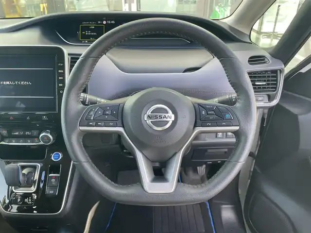 日産 セレナ e－パワー ハイウェイスター V 愛媛県 2020(令2)年 4.9万km ブリリアントホワイトパール 純正10インチナビ　/後席フリップダウンモニター　/全周囲カメラ　/両側電動スライド　/左側ハンズフリースライド　/プロパイロット　/デジタルインナーミラー　/ブラインドスポットモニター　/前後ドライブレコーダー/電動パーキングブレーキ/ステアリングリモコン/電格ミラー/純正ドアバイザー/純正フロアマット/現状サマー(純正AW)(195/65/R15)/TOYOTIRES