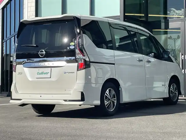 日産 セレナ e－パワー ハイウェイスター V 愛媛県 2020(令2)年 4.9万km ブリリアントホワイトパール 純正10インチナビ　/後席フリップダウンモニター　/全周囲カメラ　/両側電動スライド　/左側ハンズフリースライド　/プロパイロット　/デジタルインナーミラー　/ブラインドスポットモニター　/前後ドライブレコーダー/電動パーキングブレーキ/ステアリングリモコン/電格ミラー/純正ドアバイザー/純正フロアマット/現状サマー(純正AW)(195/65/R15)/TOYOTIRES
