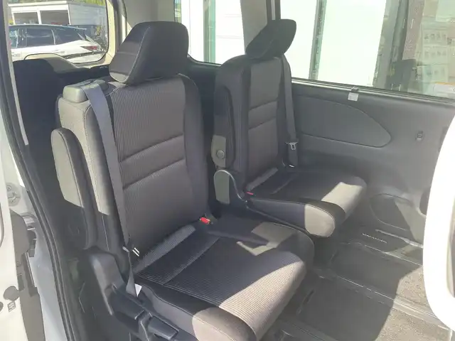 日産 セレナ e－パワー ハイウェイスター V 愛媛県 2020(令2)年 4.9万km ブリリアントホワイトパール 純正10インチナビ　/後席フリップダウンモニター　/全周囲カメラ　/両側電動スライド　/左側ハンズフリースライド　/プロパイロット　/デジタルインナーミラー　/ブラインドスポットモニター　/前後ドライブレコーダー/電動パーキングブレーキ/ステアリングリモコン/電格ミラー/純正ドアバイザー/純正フロアマット/現状サマー(純正AW)(195/65/R15)/TOYOTIRES