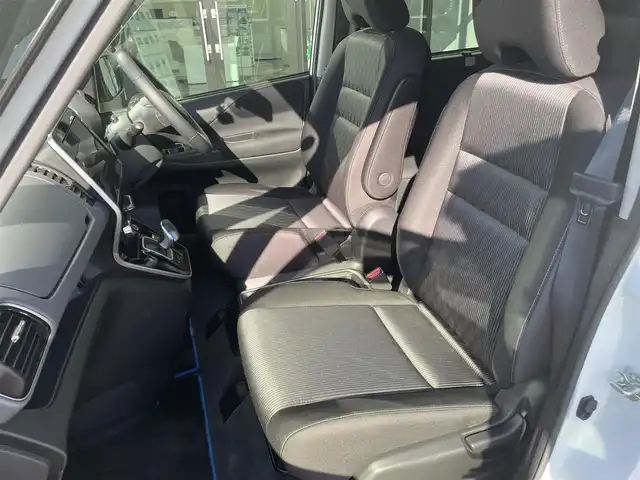 日産 セレナ e－パワー ハイウェイスター V 愛媛県 2020(令2)年 4.9万km ブリリアントホワイトパール 純正10インチナビ　/後席フリップダウンモニター　/全周囲カメラ　/両側電動スライド　/左側ハンズフリースライド　/プロパイロット　/デジタルインナーミラー　/ブラインドスポットモニター　/前後ドライブレコーダー/電動パーキングブレーキ/ステアリングリモコン/電格ミラー/純正ドアバイザー/純正フロアマット/現状サマー(純正AW)(195/65/R15)/TOYOTIRES