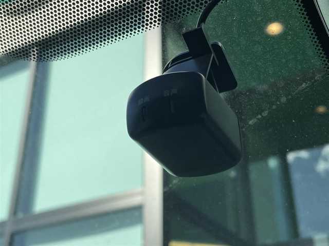 日産 セレナ e－パワー ハイウェイスター V 愛媛県 2020(令2)年 4.9万km ブリリアントホワイトパール 純正10インチナビ　/後席フリップダウンモニター　/全周囲カメラ　/両側電動スライド　/左側ハンズフリースライド　/プロパイロット　/デジタルインナーミラー　/ブラインドスポットモニター　/前後ドライブレコーダー/電動パーキングブレーキ/ステアリングリモコン/電格ミラー/純正ドアバイザー/純正フロアマット/現状サマー(純正AW)(195/65/R15)/TOYOTIRES