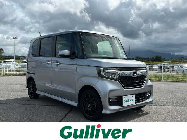 ホンダ Ｎ ＢＯＸ 富山県 2019(平31)年 4.4万km シャイニンググレーM 禁煙車/４ＷＤ/社外ナビ/ホンダセンシング/フルセグＴＶ/バックカメラ/ＢｌｕｅＴｏｏｔｈ・ＣＤ・ＤＶＤ/両側パワースライドドア/レーダークルーズコントロール/レーンキープアシスト/衝突軽減ブレーキ/コーナーセンサー/社外フロアマット/社外アルミホイール/シートヒーター/USB入力端子/オートライト/LEDヘッドライト/電動格納ミラー/カーテンエアバッグ/ＥＴＣ/保証書・記録簿