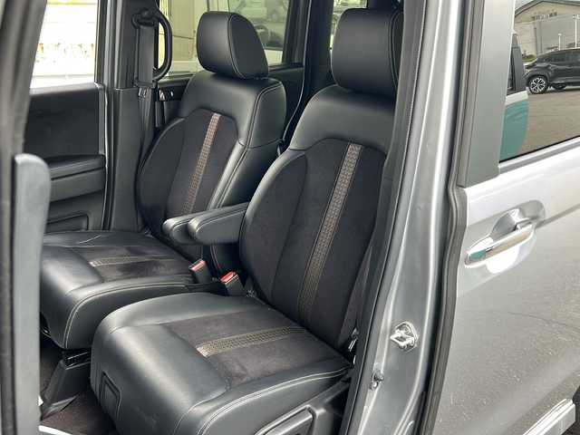 ホンダ Ｎ ＢＯＸ 富山県 2019(平31)年 4.4万km シャイニンググレーM 禁煙車/４ＷＤ/社外ナビ/ホンダセンシング/フルセグＴＶ/バックカメラ/ＢｌｕｅＴｏｏｔｈ・ＣＤ・ＤＶＤ/両側パワースライドドア/レーダークルーズコントロール/レーンキープアシスト/衝突軽減ブレーキ/コーナーセンサー/社外フロアマット/社外アルミホイール/シートヒーター/USB入力端子/オートライト/LEDヘッドライト/電動格納ミラー/カーテンエアバッグ/ＥＴＣ/保証書・記録簿