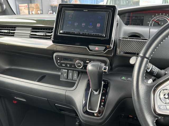 ホンダ Ｎ ＢＯＸ 富山県 2019(平31)年 4.4万km シャイニンググレーM 禁煙車/４ＷＤ/社外ナビ/ホンダセンシング/フルセグＴＶ/バックカメラ/ＢｌｕｅＴｏｏｔｈ・ＣＤ・ＤＶＤ/両側パワースライドドア/レーダークルーズコントロール/レーンキープアシスト/衝突軽減ブレーキ/コーナーセンサー/社外フロアマット/社外アルミホイール/シートヒーター/USB入力端子/オートライト/LEDヘッドライト/電動格納ミラー/カーテンエアバッグ/ＥＴＣ/保証書・記録簿