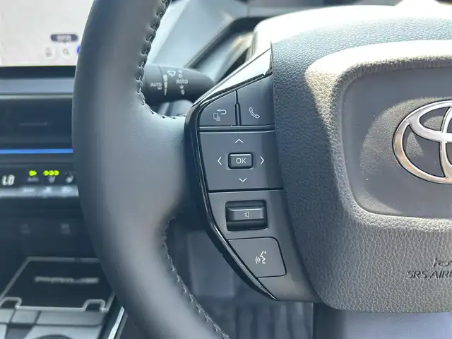 トヨタ プリウス Z 神奈川県 2025(令7)年 0.8万km プラチナホワイトパールマイカ 純正１２．３インチナビ/(AM/FM/フルセグ/MiraCast/USB/Bluetooth)/全方位カメラ/前席シートヒーター/前席シートクーラー/ドライブレコーダー/運転席パワーシート/ＥＴＣ２．０/パワーバックドア/ハンドルヒーター/デジタルインナーミラー/トヨタセーフティーセンス/非接触充電/電子パーキング/オートホールドブレーキ/プッシュスタート/スマートキー