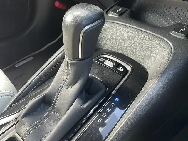 トヨタ カローラ ハイブリット ダブルバイビー 青森県 2020(令2)年 4.5万km ホワイトパールクリスタルシャイン ４WD/純正ディスプレイオーディオ/フルセグ/BT/ETC/ドライブレコーダー/ハンズフリー/ヘッドアップディスプレイ/クルーズコントロール/ブラインドスポットモニター/バックカメラ/ステアリングリモコン/トヨタセーフティセンス