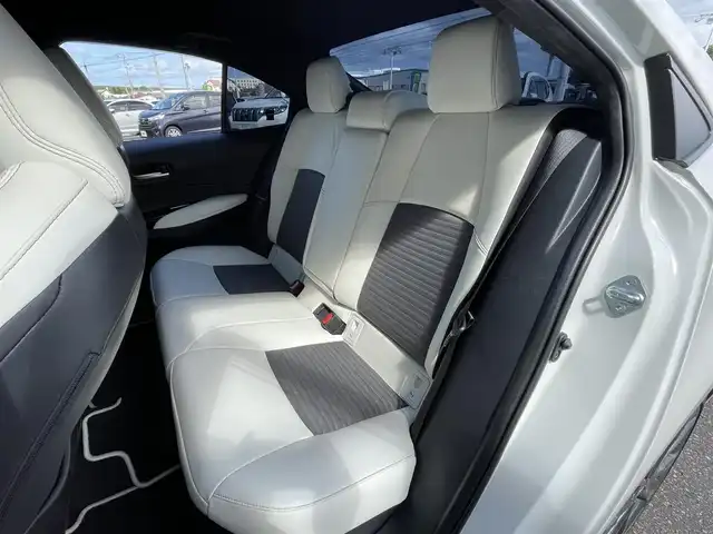 トヨタ カローラ ハイブリット ダブルバイビー 青森県 2020(令2)年 4.5万km ホワイトパールクリスタルシャイン ４WD/純正ディスプレイオーディオ/フルセグ/BT/ETC/ドライブレコーダー/ハンズフリー/ヘッドアップディスプレイ/クルーズコントロール/ブラインドスポットモニター/バックカメラ/ステアリングリモコン/トヨタセーフティセンス