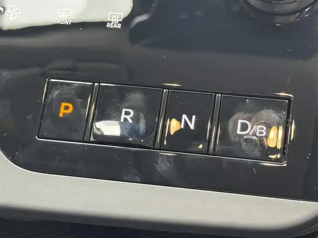 日産 セレナ e－パワー ハイウェイスター V 滋賀県 2025(令7)年 0.1千km プリズムホワイト 登録済未使用車/純正12.3インチナビ/Bluetooth/USB/HDMI/フルセグTV/フロント/サイド/バック/全方位カメラ/追従クルーズコントロール/両側パワースライドドア/ハーフレザーシート/デジタルインナーミラー/ワイヤレス充電/前後ドライブレコーダー/ETC2.0/LEDヘッドライト/オートハイビーム/オートライト/スマートキー