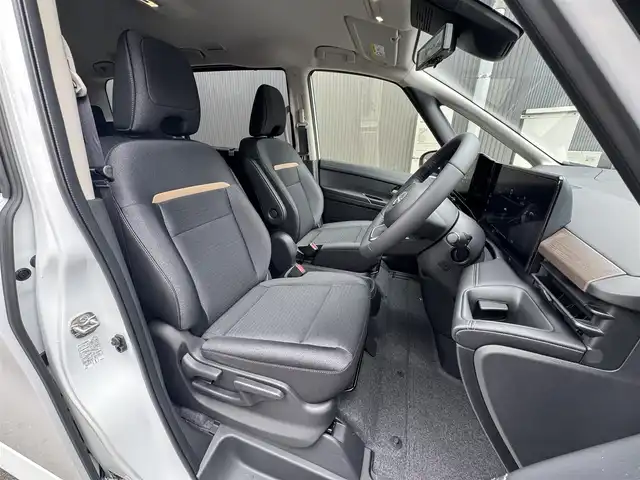 日産 セレナ e－パワー ハイウェイスター V 滋賀県 2025(令7)年 0.1千km プリズムホワイト 登録済未使用車/純正12.3インチナビ/Bluetooth/USB/HDMI/フルセグTV/フロント/サイド/バック/全方位カメラ/追従クルーズコントロール/両側パワースライドドア/ハーフレザーシート/デジタルインナーミラー/ワイヤレス充電/前後ドライブレコーダー/ETC2.0/LEDヘッドライト/オートハイビーム/オートライト/スマートキー