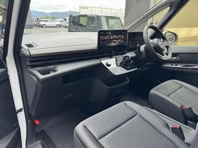 日産 セレナ e－パワー ハイウェイスター V 滋賀県 2025(令7)年 0.1千km プリズムホワイト 登録済未使用車/純正12.3インチナビ/Bluetooth/USB/HDMI/フルセグTV/フロント/サイド/バック/全方位カメラ/追従クルーズコントロール/両側パワースライドドア/ハーフレザーシート/デジタルインナーミラー/ワイヤレス充電/前後ドライブレコーダー/ETC2.0/LEDヘッドライト/オートハイビーム/オートライト/スマートキー