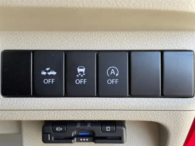 スズキ ラパン X 岩手県 2018(平30)年 4.7万km フェニックスレッドパール ７インチ純正ナビ　フルセグ　Ｂｌｕｅｔｏｏｔｈ　レーダーブレーキサポート　前席シートヒーター　ＵＶカットガラス　衝突安全ボディー　ウッドパネル　純正ＡＷ　フルオートエアコン　ＥＴＣ　ＨＩＤヘッドランプ