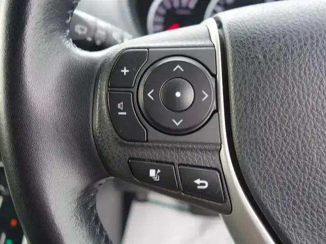 トヨタ ノア Si 山形県 2015(平27)年 5.4万km ブラック 4WD/ワンオーナー/Androidナビ/　　【BT】/両側パワースライドドア/LEDオートヘッドライト/純正16インチアルミホイール/アイドリングストップ/ステアリングスイッチ/MTモード付AT/電動格納ウィンカーミラー/フォグランプ/WAAC/スマートキー/ETC