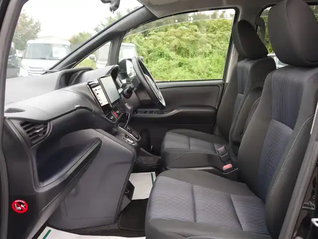 トヨタ ノア Si 山形県 2015(平27)年 5.4万km ブラック 4WD/ワンオーナー/Androidナビ/　　【BT】/両側パワースライドドア/LEDオートヘッドライト/純正16インチアルミホイール/アイドリングストップ/ステアリングスイッチ/MTモード付AT/電動格納ウィンカーミラー/フォグランプ/WAAC/スマートキー/ETC