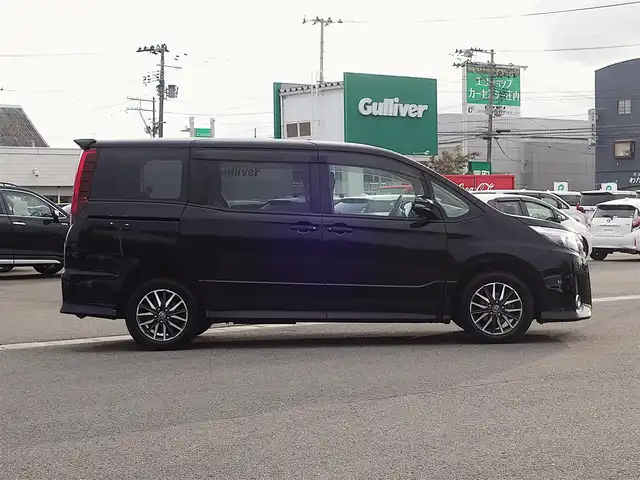 トヨタ ノア Si 山形県 2015(平27)年 5.4万km ブラック 4WD/ワンオーナー/Androidナビ/　　【BT】/両側パワースライドドア/LEDオートヘッドライト/純正16インチアルミホイール/アイドリングストップ/ステアリングスイッチ/MTモード付AT/電動格納ウィンカーミラー/フォグランプ/WAAC/スマートキー/ETC