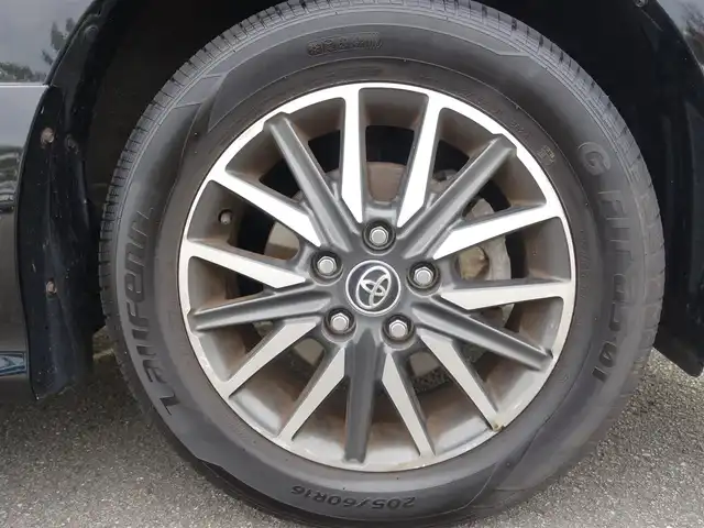 トヨタ ノア Si 山形県 2015(平27)年 5.4万km ブラック 4WD/ワンオーナー/Androidナビ/　　【BT】/両側パワースライドドア/LEDオートヘッドライト/純正16インチアルミホイール/アイドリングストップ/ステアリングスイッチ/MTモード付AT/電動格納ウィンカーミラー/フォグランプ/WAAC/スマートキー/ETC