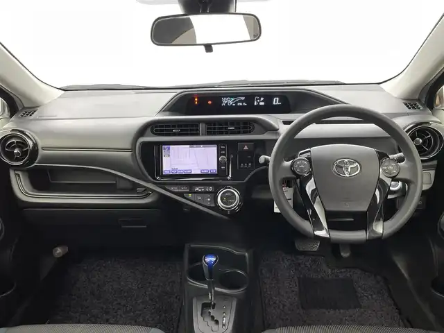 トヨタ アクア S スタイルブラック 福井県 2016(平28)年 9万km ダークブルーマイカ 純正ナビ/ＣＤ／ＡＭ／ＦＭ／ＢＴ／フルセグＴＶ/オートマチックハイビーム/オートライト/車線逸脱防止/横滑り防止/ステアリングスイッチ/純正フロアマット/ＥＴＣ