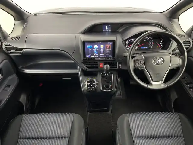 トヨタ ヴォクシー ZS 鹿児島県 2014(平26)年 6.2万km ボルドーマイカメタリック TRDエアロ/社外9インチSDナビ/（FM/AM/DVD/CD/フルセグテレビ/Bluetooth）/アルパイン製10.2インチフリップダウンモニター/ドライブレコーダー/両側パワースライドドア/純正16インチアルミホイール/バックカメラ/革巻きステアリング/アイドリングストップ/ステアリングスイッチ/LEDヘッドライト/オートライト/フォグランプ/純正フロアマット/ウィンカーミラー/ドアバイザー/プッシュスタート/スマートキー/ETC