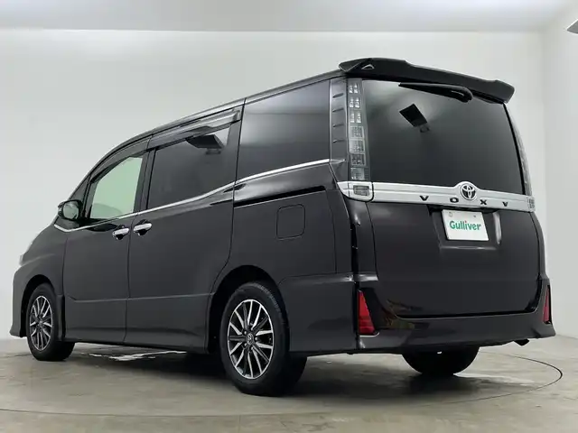 トヨタ ヴォクシー ZS 鹿児島県 2014(平26)年 6.2万km ボルドーマイカメタリック TRDエアロ/社外9インチSDナビ/（FM/AM/DVD/CD/フルセグテレビ/Bluetooth）/アルパイン製10.2インチフリップダウンモニター/ドライブレコーダー/両側パワースライドドア/純正16インチアルミホイール/バックカメラ/革巻きステアリング/アイドリングストップ/ステアリングスイッチ/LEDヘッドライト/オートライト/フォグランプ/純正フロアマット/ウィンカーミラー/ドアバイザー/プッシュスタート/スマートキー/ETC