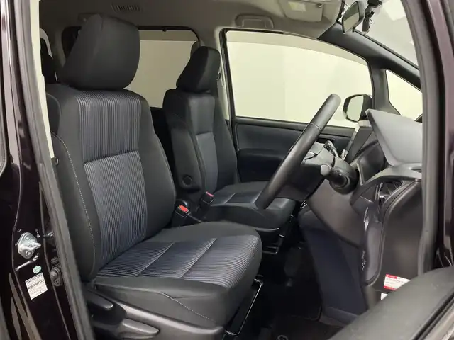 トヨタ ヴォクシー ZS 鹿児島県 2014(平26)年 6.2万km ボルドーマイカメタリック TRDエアロ/社外9インチSDナビ/（FM/AM/DVD/CD/フルセグテレビ/Bluetooth）/アルパイン製10.2インチフリップダウンモニター/ドライブレコーダー/両側パワースライドドア/純正16インチアルミホイール/バックカメラ/革巻きステアリング/アイドリングストップ/ステアリングスイッチ/LEDヘッドライト/オートライト/フォグランプ/純正フロアマット/ウィンカーミラー/ドアバイザー/プッシュスタート/スマートキー/ETC