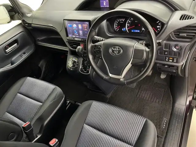 トヨタ ヴォクシー ZS 鹿児島県 2014(平26)年 6.2万km ボルドーマイカメタリック TRDエアロ/社外9インチSDナビ/（FM/AM/DVD/CD/フルセグテレビ/Bluetooth）/アルパイン製10.2インチフリップダウンモニター/ドライブレコーダー/両側パワースライドドア/純正16インチアルミホイール/バックカメラ/革巻きステアリング/アイドリングストップ/ステアリングスイッチ/LEDヘッドライト/オートライト/フォグランプ/純正フロアマット/ウィンカーミラー/ドアバイザー/プッシュスタート/スマートキー/ETC