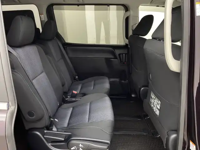 トヨタ ヴォクシー ZS 鹿児島県 2014(平26)年 6.2万km ボルドーマイカメタリック TRDエアロ/社外9インチSDナビ/（FM/AM/DVD/CD/フルセグテレビ/Bluetooth）/アルパイン製10.2インチフリップダウンモニター/ドライブレコーダー/両側パワースライドドア/純正16インチアルミホイール/バックカメラ/革巻きステアリング/アイドリングストップ/ステアリングスイッチ/LEDヘッドライト/オートライト/フォグランプ/純正フロアマット/ウィンカーミラー/ドアバイザー/プッシュスタート/スマートキー/ETC