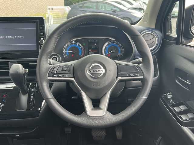 日産 デイズ ハイウェイスターX 静岡県 2021(令3)年 2.8万km アッシュブラウン/ソーダブルー 純正SDナビ/・DVD/・CD/・Bluetooth/・AM/・FM/・地デジTV/・AUX/・USB/プリクラッシュ/・エマージェンシーブレーキ/・レーンキープアシスト/・アイドリングストップ/・ステアリングリモコン/・ドライブレコーダー/・SOSコール/・LEDヘッドライト/・オートライト/・社外フロアマット/・スペアキー/・スマートキー/・プッシュスタート/・ワンオーナー